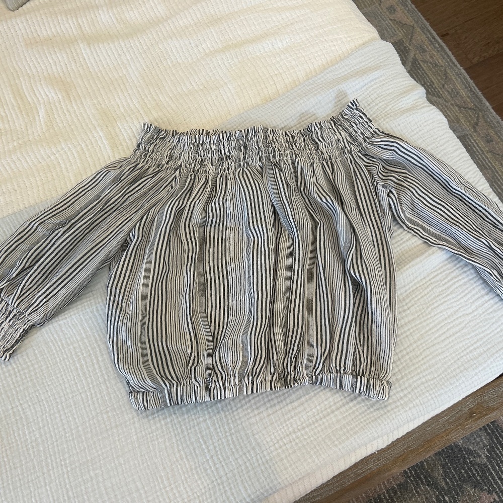 Off shoulder top- Evereve